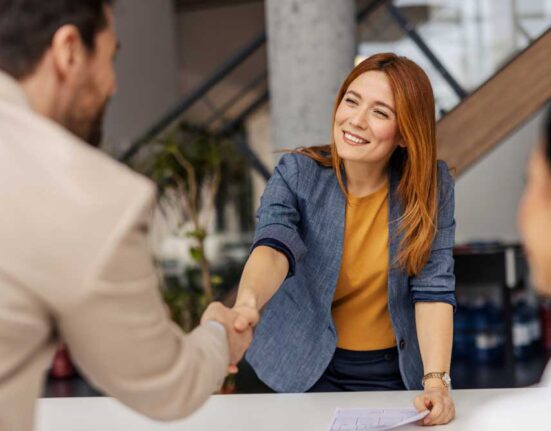 Erfolgreiche Verhandlungsführung: Deine 5 Geheimtipps für souveräne Deals