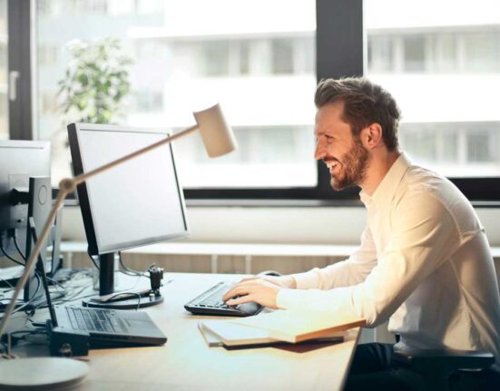 Organisieren Sie Ihr Homeoffice mit diesen einfachen Tipps